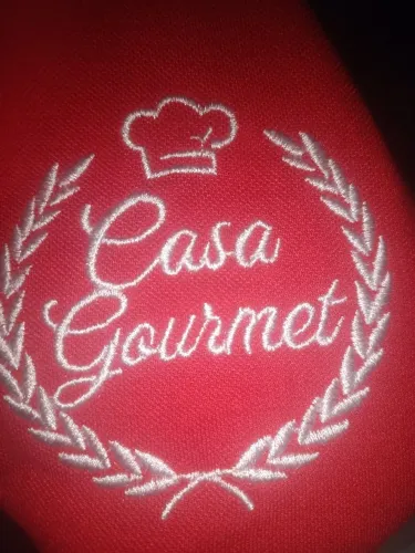 cozinheiro ou auxiliar de cozinha ( preferencialmente com experiência)