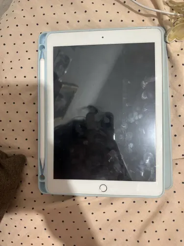 iPad 6 geração - ROSE , 128GB troco tbm por tablet Samsung s6 ou s9