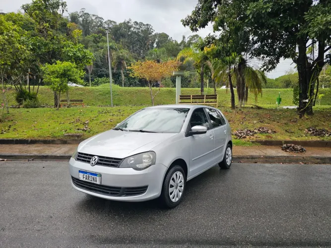 Volkswagen Polo 1.6 MI Flex 8V 4P 2014