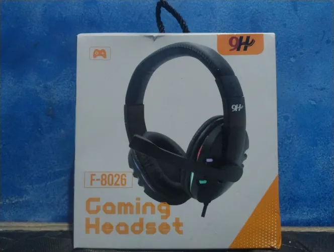 Headset Gamer F-8026 com Microfone e Iluminação RGB