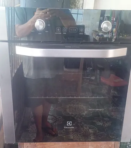 Vendo forno elétrico 220v 80 litros Eletrolux apenas 700