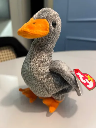 Ganso de pelúcia da coleção Honks the Goose da coleção Ty Beanie Baby (lançado em 1999)