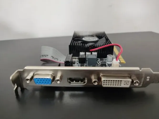 Placa De Vídeo Nvidia Geforce Gt730 4gb Ddr3 128 Bits