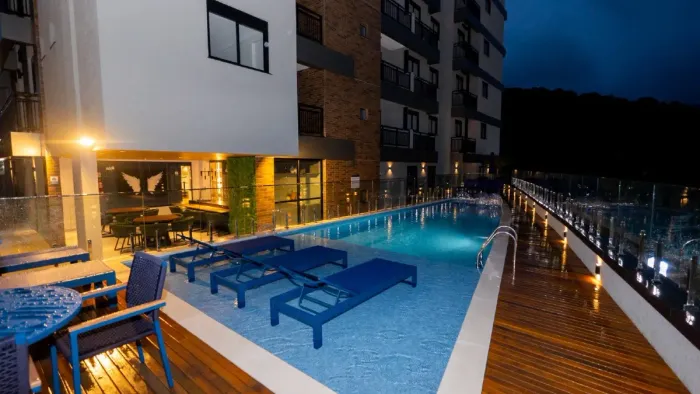 Apartamento com 3 Dormitórios no Edifício Portal da Brava na Praia dos Amores em Balneário
