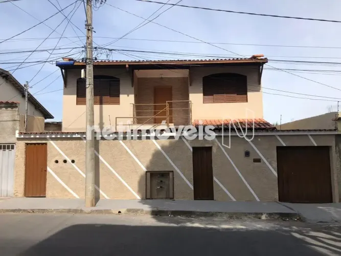 Excelente Oportunidade de Investimento 03 Imóveis no Mesmo Terreno | R$ 800.000,00