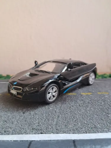 Miniatura BMW I8 preta 1/38