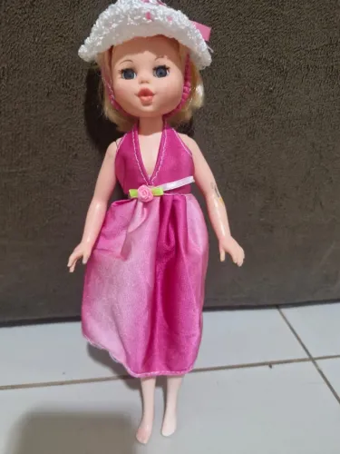 Antiga Boneca Sissi Estrela Anos 70/80 Vintage Com Chapéu