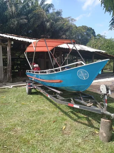 Rabeta com reboque e motor 