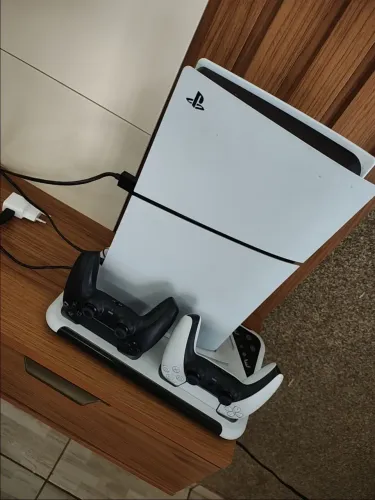 PS5 MÍDIA DIGITAL 2 CONTROLE COMPLETO APENAS 108 HRS de uso