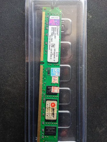 Memória Kingston ValueRam 1x 4gb KVR 1333D3N9 