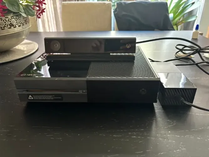 Xbox One + Kinect + Fonte