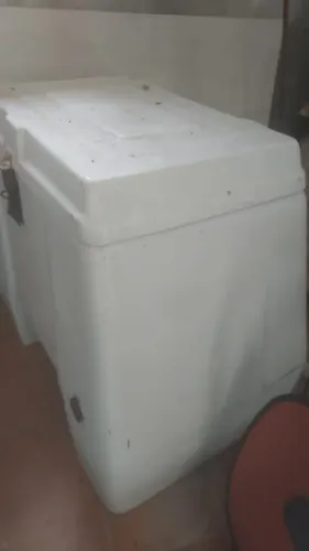 Baú 150l para Moto Entregador - Muito grande e Muito Novo