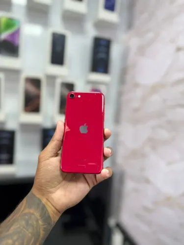 IPHONE SE 64GB<br>R$ 499,00 RED