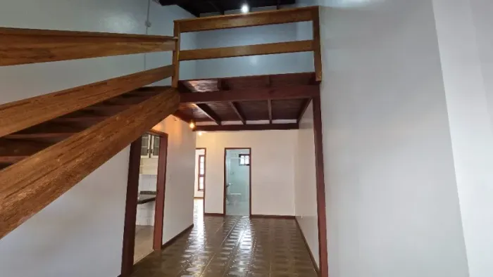Casa geminada Campeche 1 quarto 1 mesanino 1 banheiro 3 espaços para estacionar