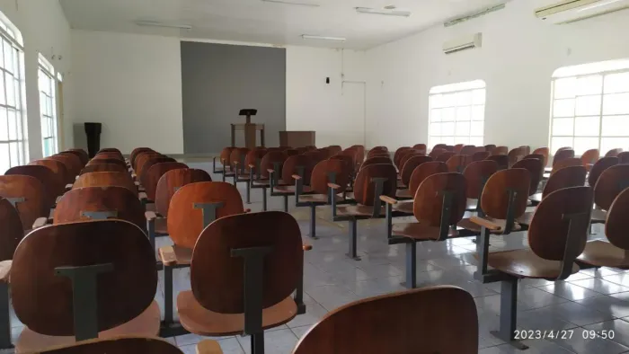 Ponto Comercial para Venda em Corumbá, Centro América, 1 dormitório, 2 banheiros, 5 vagas
