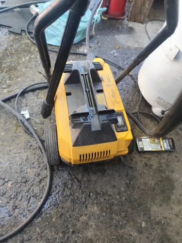 Lavadora de alta pressão Electrolux mini