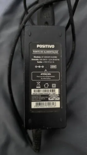 Carregador notebook Positivo