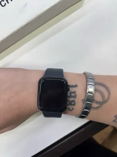 Apple Watch SE (Gen 2) 40mm