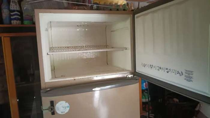 Geladeira usada grande funcionando perfeitamente