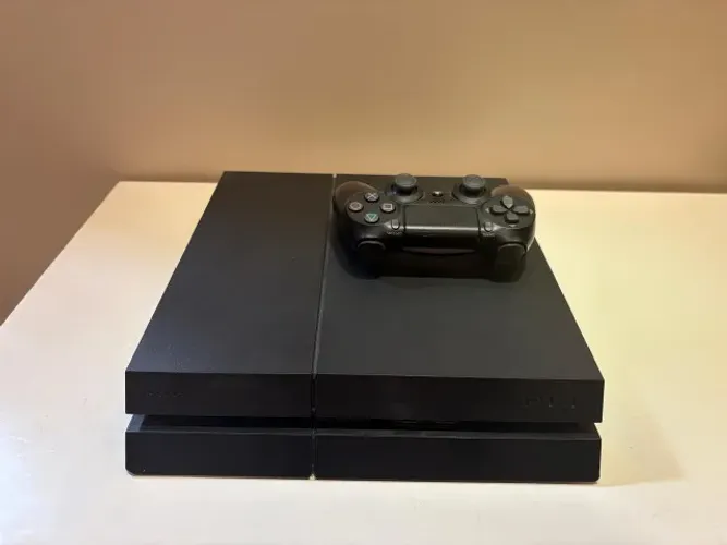 Playstation 4 Fat (Black Piano) 500gb Semi-Novo & Controle Novo