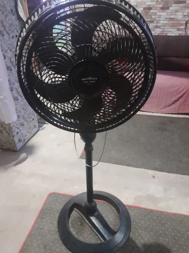 Ventilador de pé 