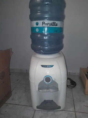 Bebedouro de mesa