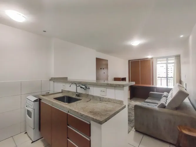 Studio com mobília e planejados no São Mateus para locação