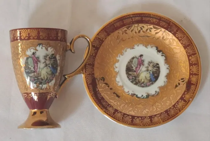 XÍCARA DE PORCELANA ESTILO LUIZ XV