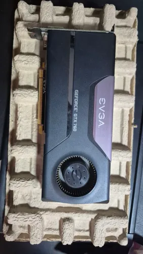 Placa de Video EVGA Nvidia GTX 760 2gb