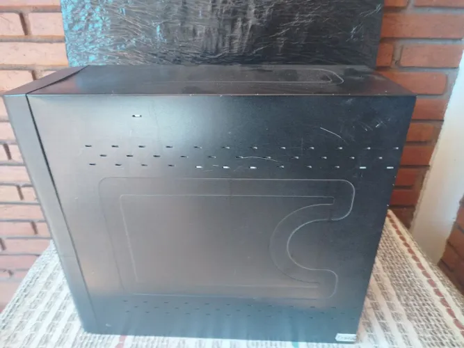PC Desktop - Gabinete e peças