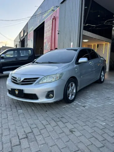 Toyota Corolla GLI 1.8 Flex 16V Mec. 2012