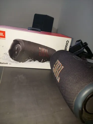 Caixinha jbl charger 5