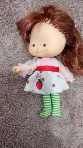 Boneca Moranguinho anos 80 vintage