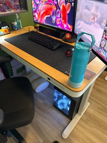 Mesa com regulagem de altura ELEMENTS
