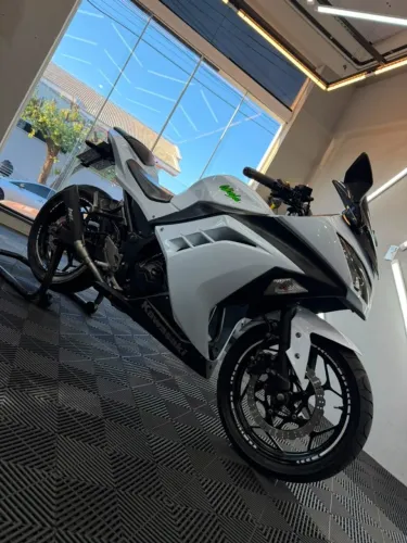 Kawasaki Ninja 300 2015 (branca)