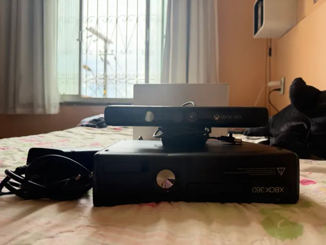 Xbox 360 + Kinnect 500gb Desbloqueado (Usado)