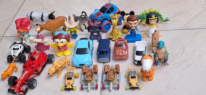 Brinquedos o lote..