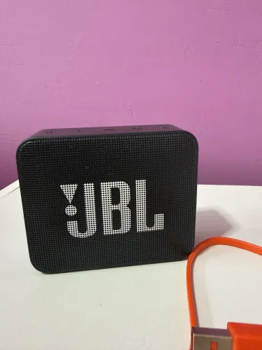 JBL GO 2 Preta (Seminova / Pouquíssimo Uso) + Cabo Original