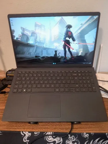 Notebook Dell Inspiron 15 3511 I5 8GB Ram 256GB de memória interna Intel íris XE