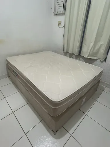 Cama de casal Queen