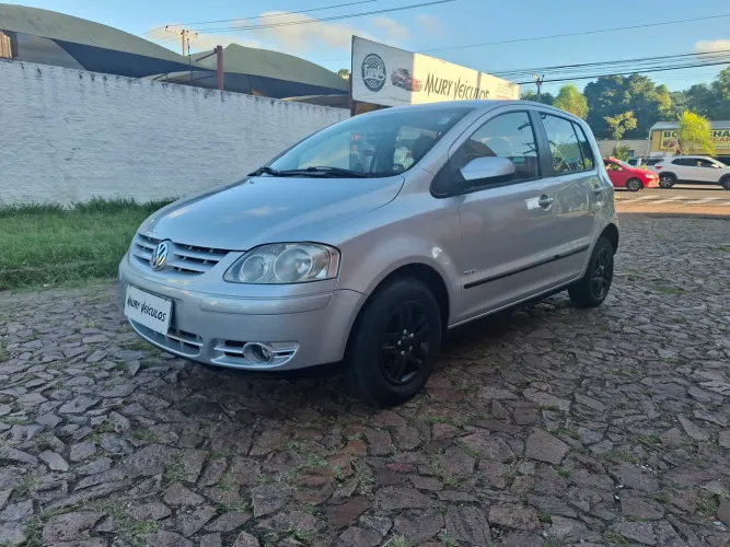 Volkswagen Fox Plus 1.0mi/ 1.0mi Total Flex 8V 4P 2010