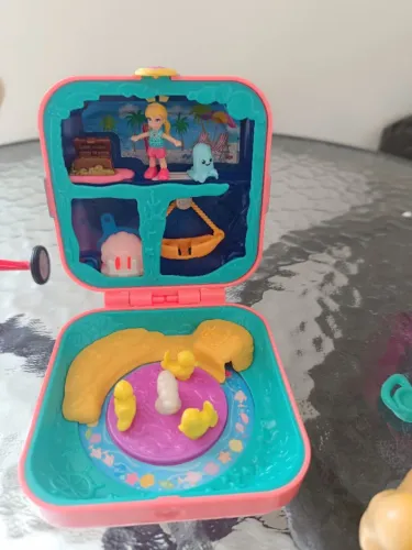 Polly Pocket Mini com cenário