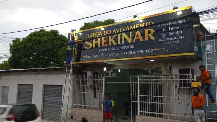 FACHADA COMERCIAL EM LONA IMPRESSA