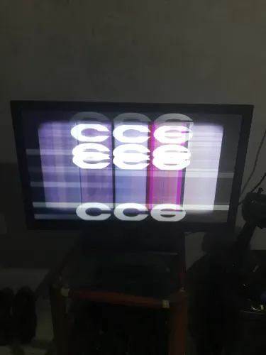 Tv cce (Com defeito)