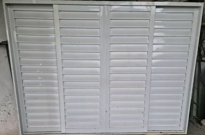 Janela, porta, grade