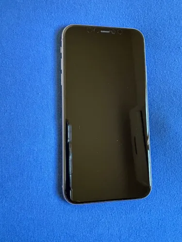 iPhone 11 256GB Roxo