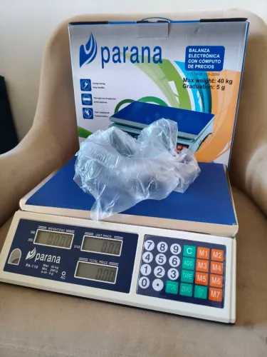 Balança digital 40 kg com bateria e bandeja