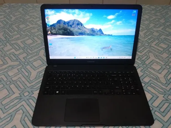 Samsung NP350XBE Tela 15.6" Celeron 4205U 04Gb HD 500Gb Windows 11 Bateria 2h Teclado novo