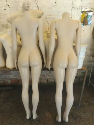 Manequim feminino