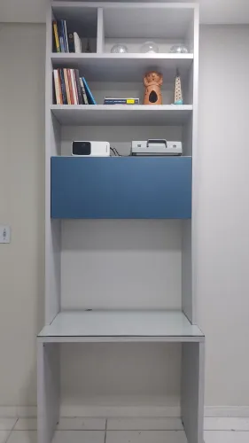 Armário Alto com mesinha/bancada conjugada